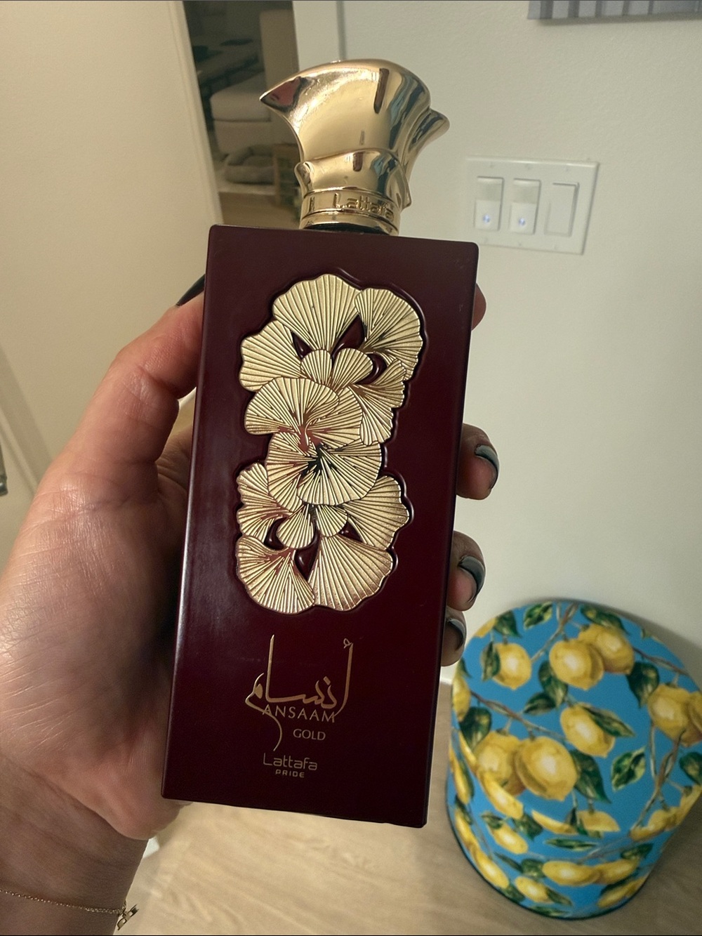 Lattafa Ansaam Gold Eau de Parfum fragrance